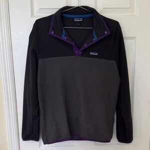 Patagonia Black and Gray Fleece Pullover - Size Small - Wear/Pinhole